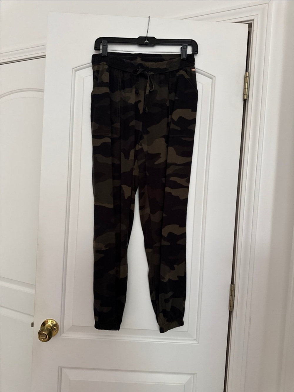 PINK Victoria's Secret Olive & Black Camo Joggers